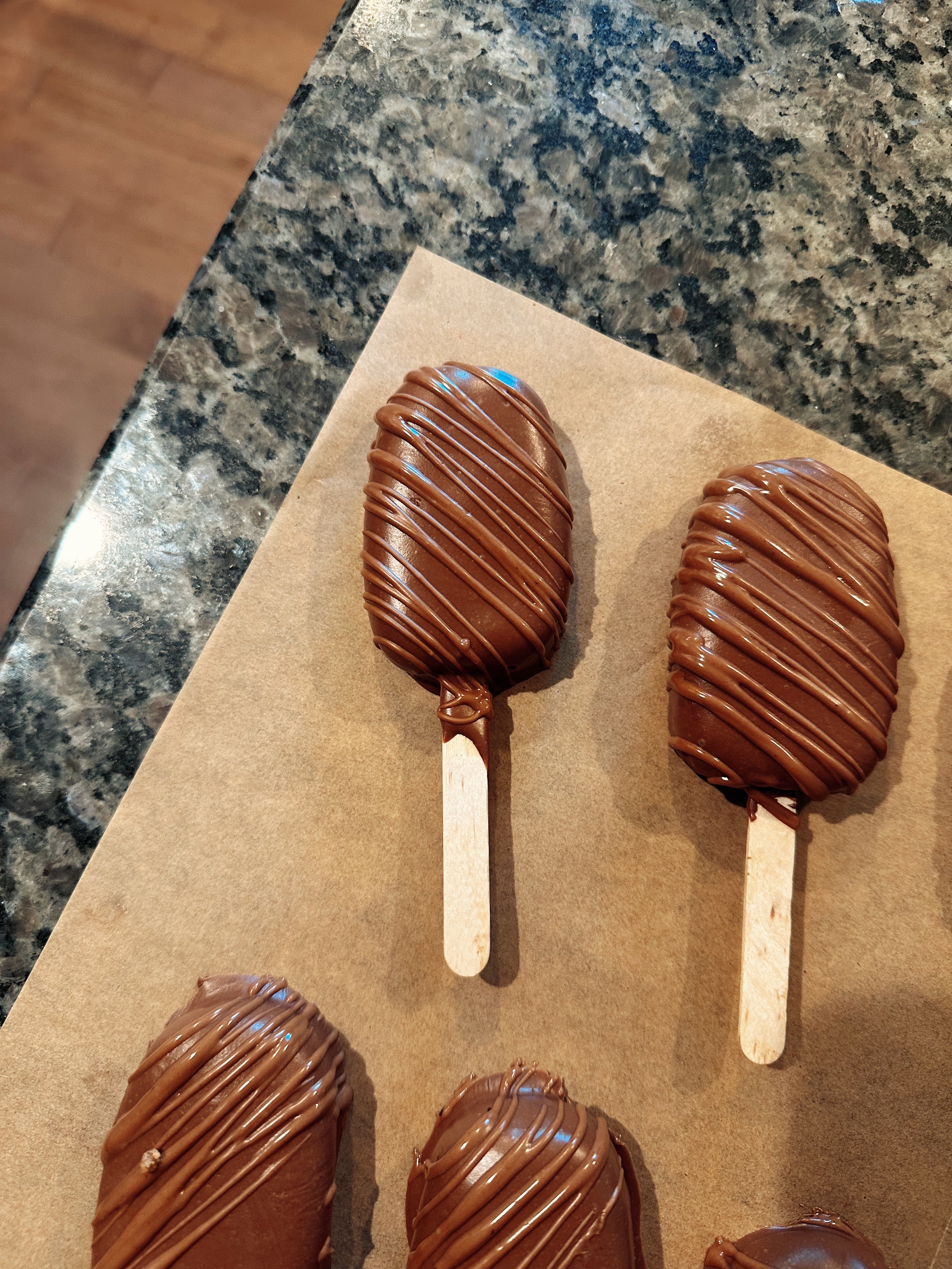 custom cakescicles